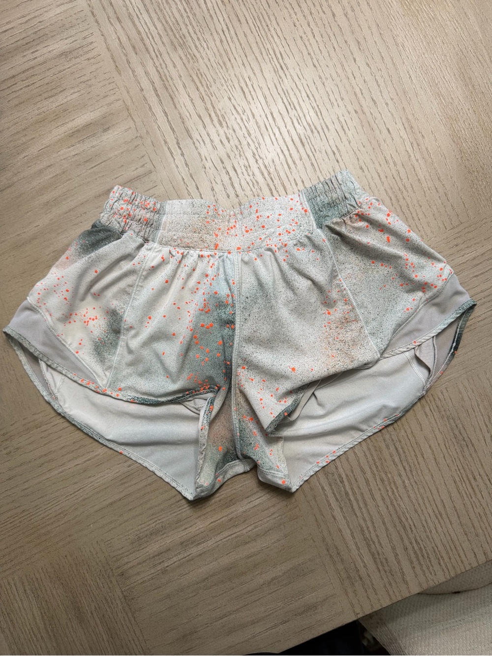 lulu hottie hots 2.5 inseam